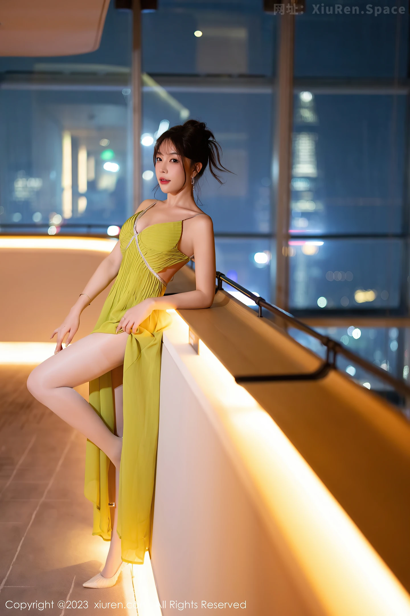 图片[5]-[XiuRen秀人网]VOL.7696 女神徐莉芝Booty性感连衣长裙+红色蕾丝情趣睡裙完美诱惑写真83P-秀人网官方网站